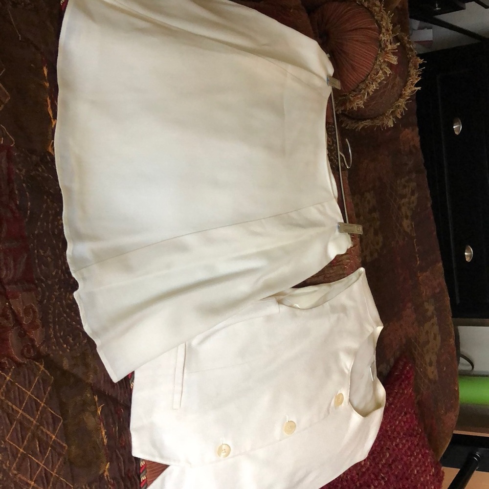 Express Cream Skirt Set
